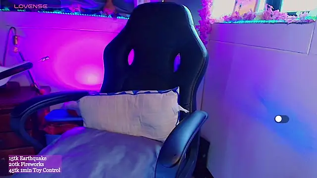 Snapshot of mariana_scott__ chatting on 09/15/25, 09:37 mariana scott online show from 09/15/25, 09:37