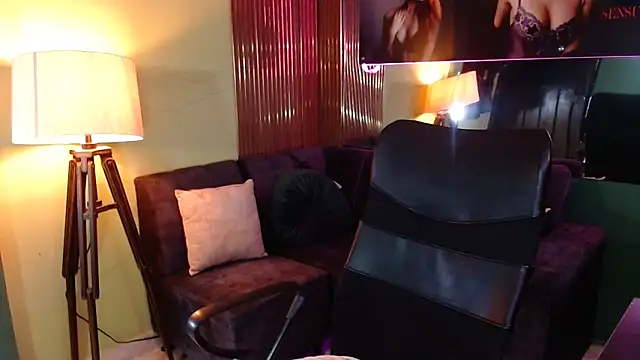 Snapshot of Sofiia_davis23 chatting on 11/11/25, 01:11 Sofiia davis23 online show from 11/11/25, 01:11