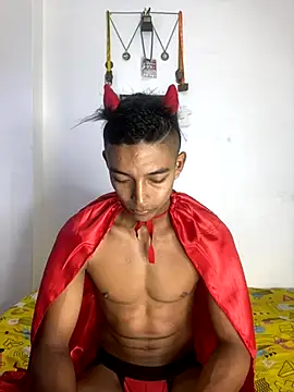 Demiansteven2 online show from 10/28/25, 04:31