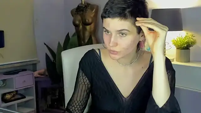 sarah perfect online show from 10/28/25, 03:25