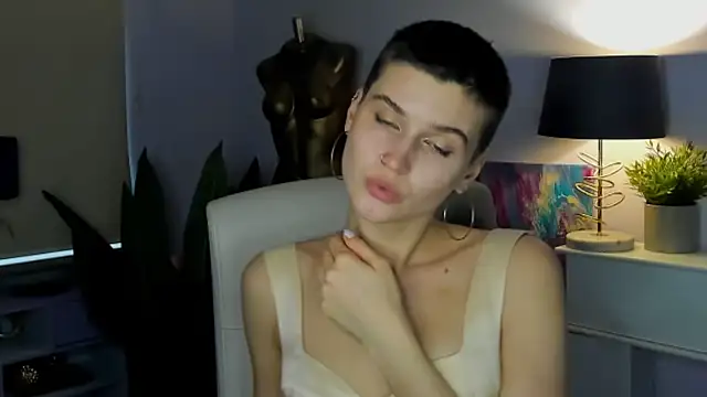 sarah perfect online show from 11/04/25, 02:27