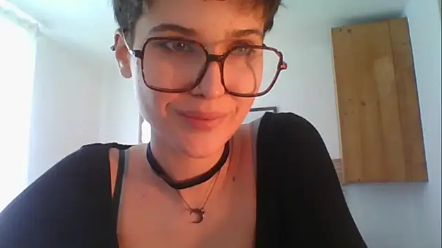 sarah perfect online show from 02/08/26, 03:04