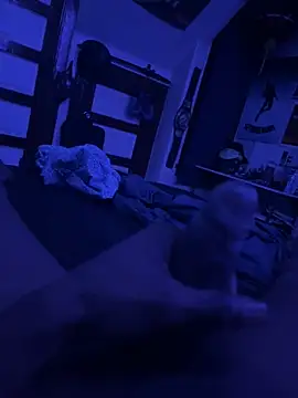 GersonGil1 online show from 12/17/25, 06:08