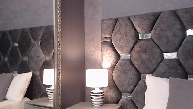 Snapshot of ScarletLenox chatting on 10/14/25, 11:11 ScarletLenox online show from 10/14/25, 11:11