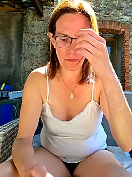 SpiceLea online show from 04/16/26, 12:39