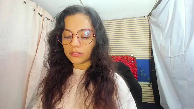 Snapshot of rosse_2504 chatting on 06/09/26, 12:39 rosse 2504 online show from 06/09/26, 12:39