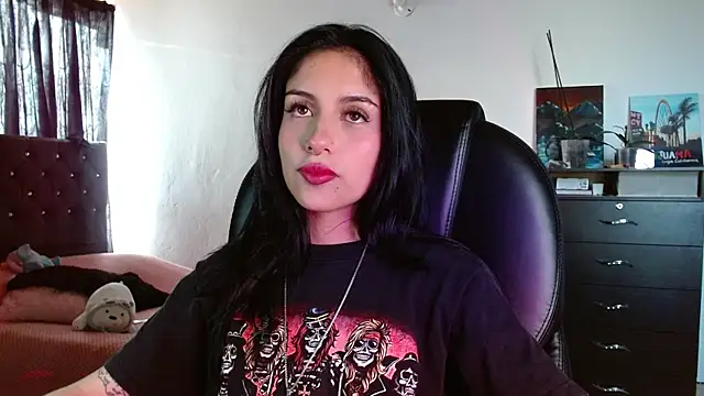 Ary Pieerce online show from 10/24/25, 09:44