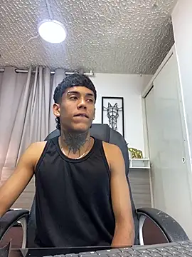 Snapshot of Alan_Cute18 chatting on 02/19/26, 12:56 Alan Cute18 online show from 02/19/26, 12:56