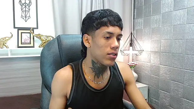 Snapshot of Alan_Cute18 chatting on 02/24/26, 12:58 Alan Cute18 online show from 02/24/26, 12:58