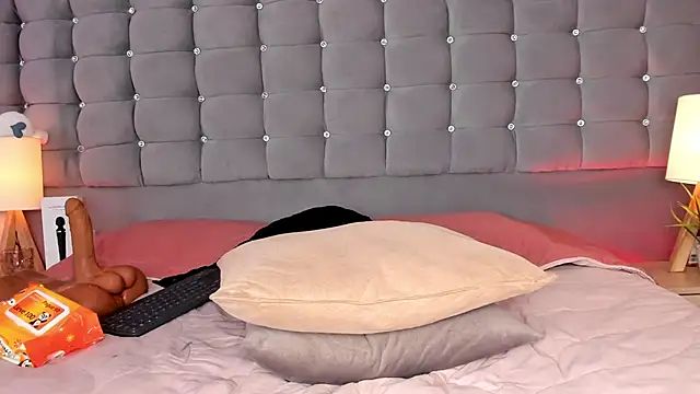 Snapshot of Poacahontasfg chatting on 02/01/25, 04:03 Poacahontasfg online show from 02/01/25, 04:03