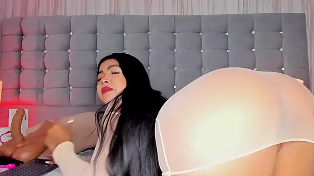 Snapshot of Poacahontasfg chatting on 02/07/25, 03:55 Poacahontasfg online show from 02/07/25, 03:55