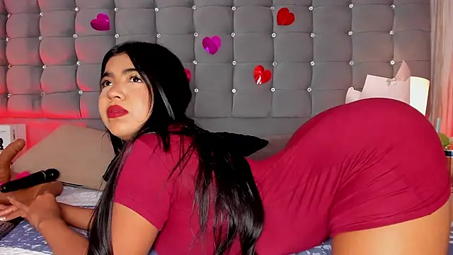 Snapshot of Poacahontasfg chatting on 02/16/25, 03:58 Poacahontasfg online show from 02/16/25, 03:58