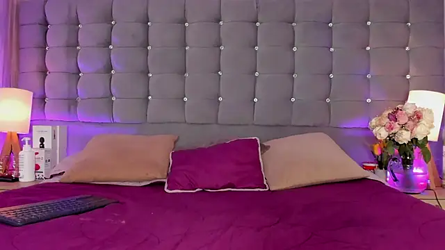 Snapshot of Poacahontasfg chatting on 02/22/25, 03:56 Poacahontasfg online show from 02/22/25, 03:56