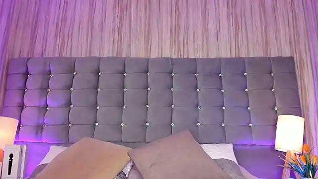 Snapshot of Poacahontasfg chatting on 03/14/25, 03:48 Poacahontasfg online show from 03/14/25, 03:48