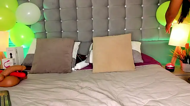 Snapshot of Poacahontasfg chatting on 03/17/25, 03:57 Poacahontasfg online show from 03/17/25, 03:57