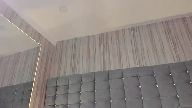 Snapshot of Poacahontasfg chatting on 12/04/25, 04:00 Poacahontasfg online show from 12/04/25, 04:00