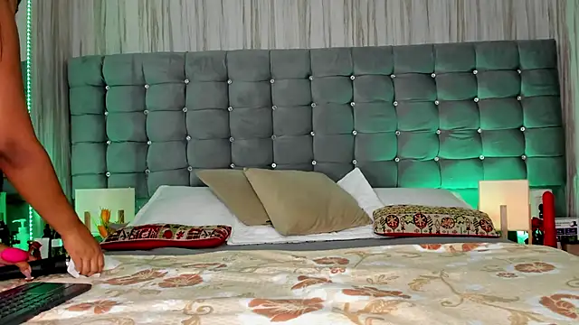 Poacahontasfg online show from 03/30/26, 04:02