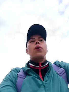  andrea30 online show from 10/17/25, 11:13