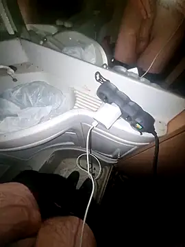 baaadboy10 online show from 12/18/25, 09:54