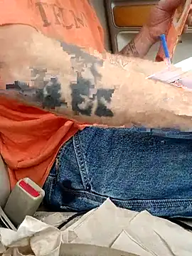 Snapshot of deepinnnnn chatting on 12/18/25, 07:53 deepinnnnn online show from 12/18/25, 07:53