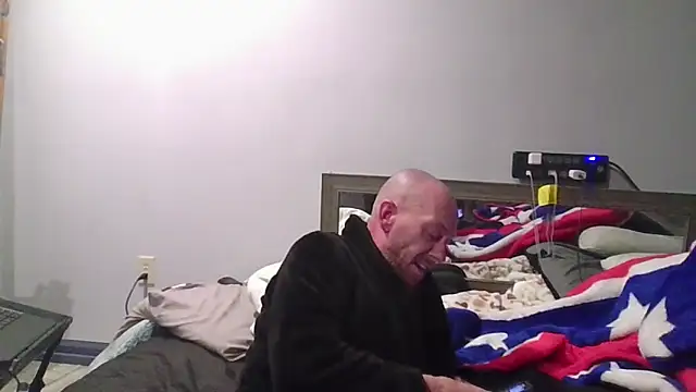 Snapshot of deepinnnnn chatting on 02/14/26, 05:26 deepinnnnn online show from 02/14/26, 05:26