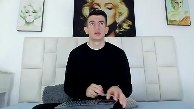 MikaelSlow online show from 02/17/25, 10:58