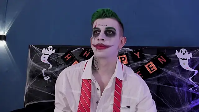 MikaelSlow online show from 10/21/25, 04:02