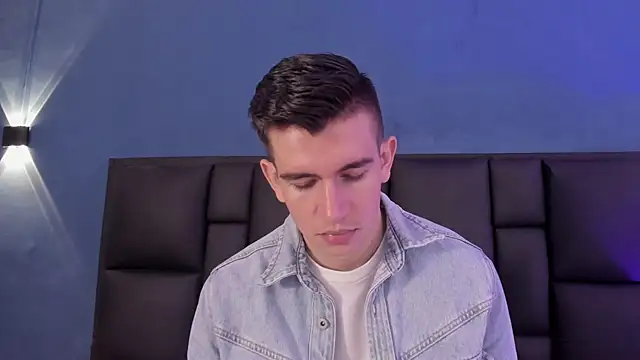 MikaelSlow online show from 11/20/25, 03:50