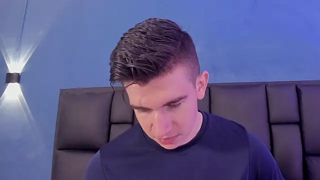 MikaelSlow online show from 11/21/25, 04:33