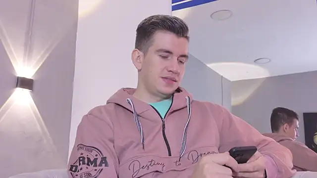 MikaelSlow online show from 04/07/26, 03:29