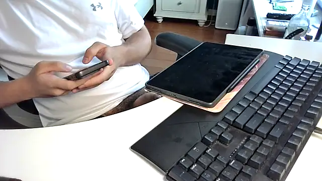 Snapshot of big-pig chatting on 09/14/25, 07:18 big-pig online show from 09/14/25, 07:18