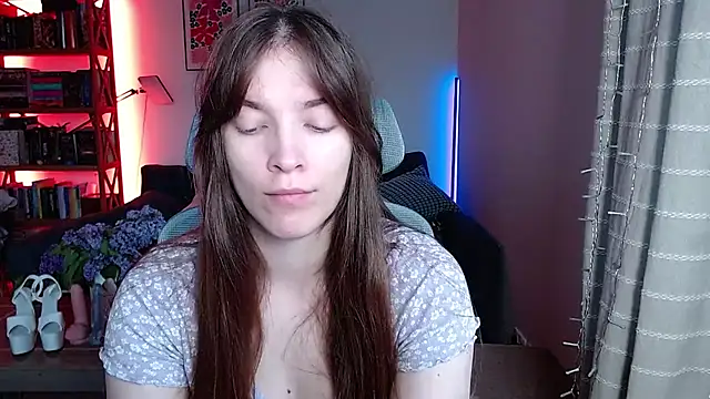 Snapshot of kenzie_x chatting on 05/07/26, 06:19 kenzie x online show from 05/07/26, 06:19
