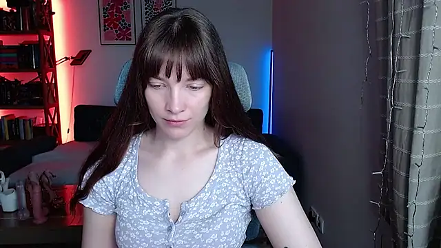 Snapshot of kenzie_x chatting on 06/05/26, 06:31 kenzie x online show from 06/05/26, 06:31
