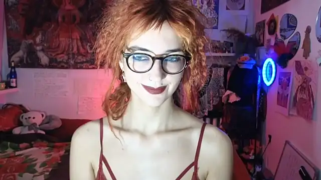 Snapshot of TatianaRomanov chatting on 05/21/26, 07:32 TatianaRomanov online show from 05/21/26, 07:32