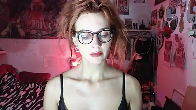 Snapshot of TatianaRomanov chatting on 07/04/26, 10:27 TatianaRomanov online show from 07/04/26, 10:27