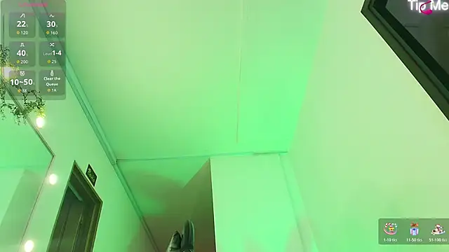 Samara Hillss online show from 10/31/25, 01:12