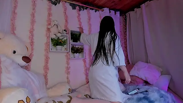 Idara and Edahi01 online show from 10/05/25, 02:48