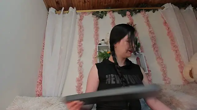 Idara and Edahi01 online show from 02/01/26, 10:30