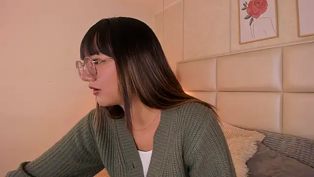 Aily Yozuko online show from 03/18/26, 02:58