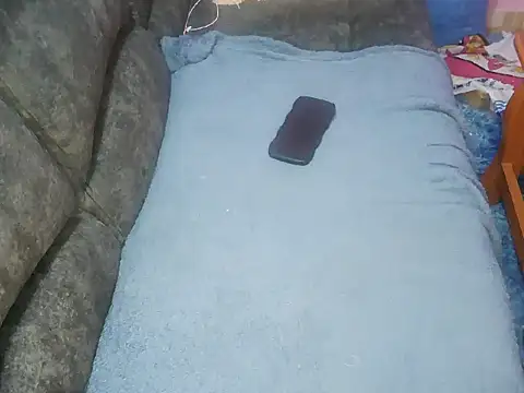 petitev online show from 10/15/25, 04:12