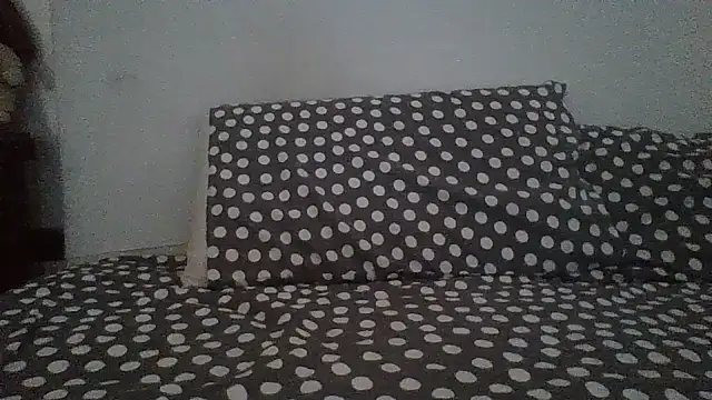 Snapshot of MarikaMilff chatting on 06/19/26, 12:42 MarikaMilff online show from 06/19/26, 12:42