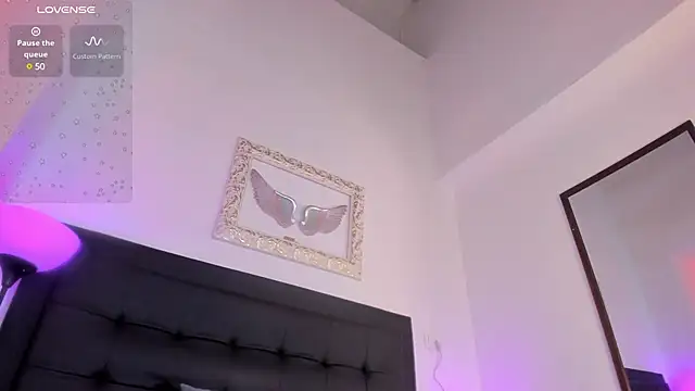 Mia 222 online show from 03/05/25, 12:33