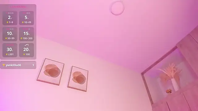 Mia 222 online show from 03/10/26, 10:53