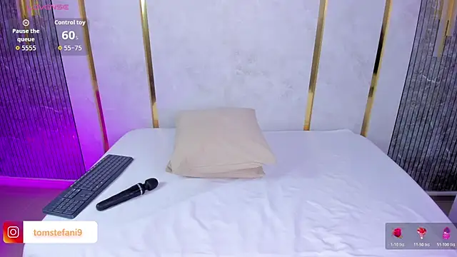 amor smith  online show from 04/21/26, 03:13