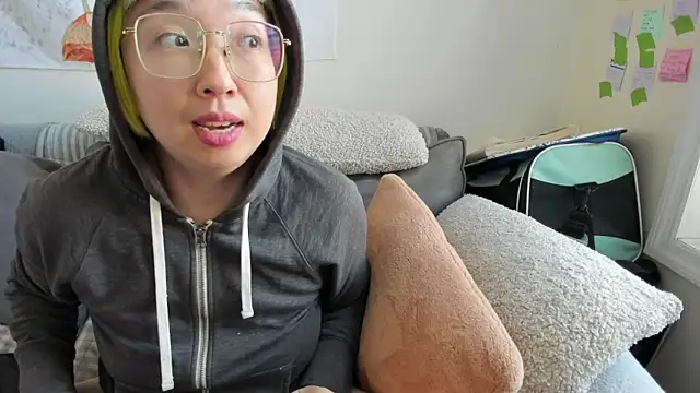 luxgray online show from 04/18/26, 07:58