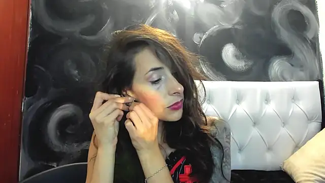 Snapshot of ScarletKings chatting on 10/28/25, 09:39 ScarletKings online show from 10/28/25, 09:39