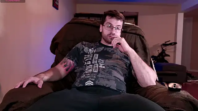 Snapshot of JayXCee_Official chatting on 01/12/26, 12:27 JayXCee Official online show from 01/12/26, 12:27