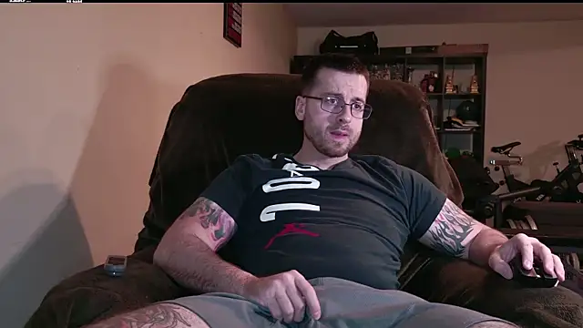 Snapshot of JayXCee_Official chatting on 02/01/26, 01:04 JayXCee Official online show from 02/01/26, 01:04