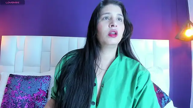 Snapshot of brithanyadams23 chatting on 02/06/25, 02:33 brithanyadams23 online show from 02/06/25, 02:33