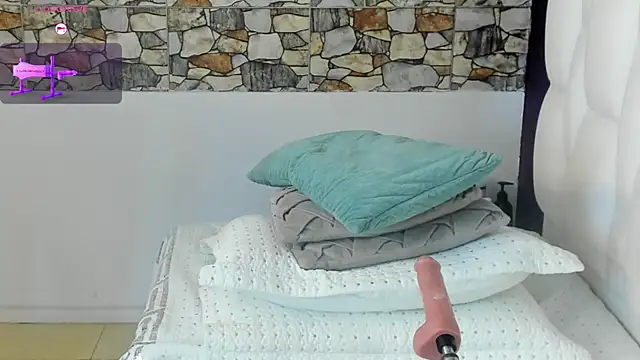 Snapshot of brithanyadams23 chatting on 09/28/25, 03:01 brithanyadams23 online show from 09/28/25, 03:01